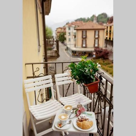 La Finestra Sul Lago, Appartamento In Pieno Centro Laveno Εξωτερικό φωτογραφία